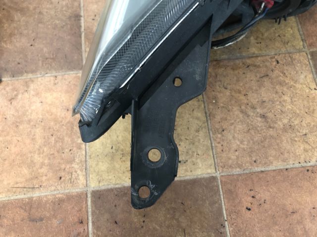 bontott MAZDA 2 Bal Fényszóró