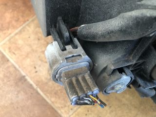 bontott MAZDA 2 Bal Fényszóró