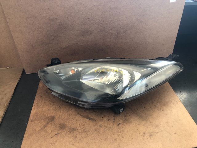 bontott MAZDA 2 Bal Fényszóró