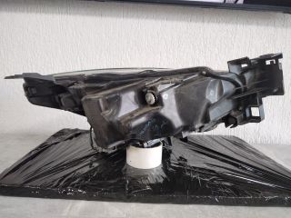 bontott MAZDA 2 Bal Fényszóró