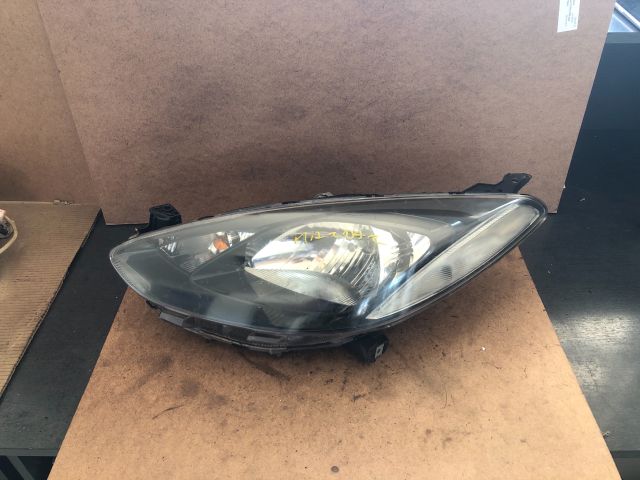 bontott MAZDA 2 Bal Fényszóró