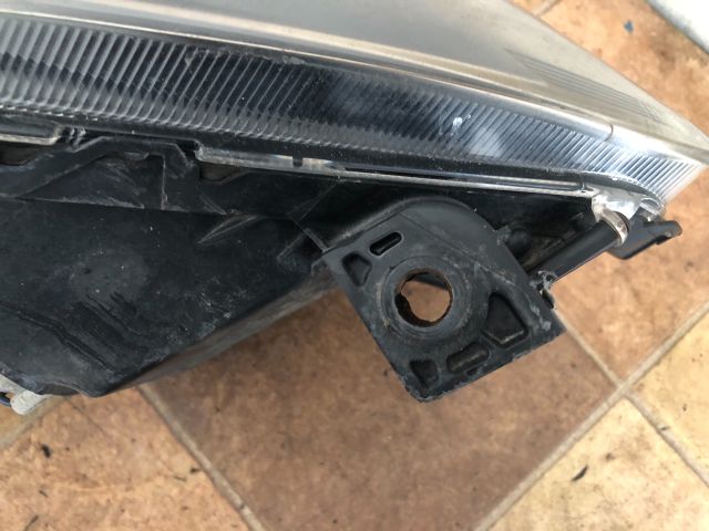 bontott MAZDA 2 Bal Fényszóró