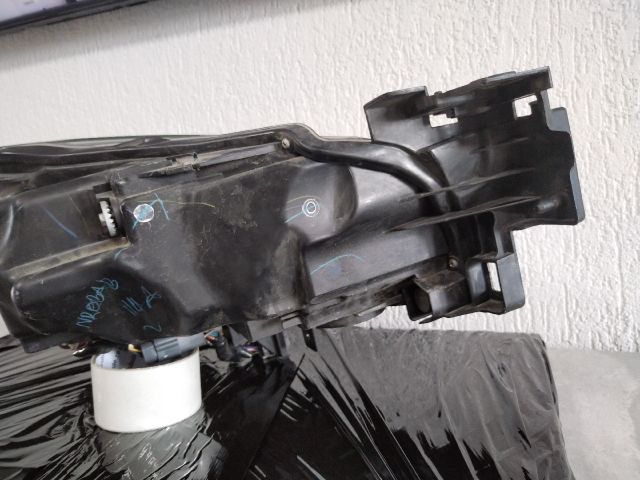 bontott MAZDA 2 Bal Fényszóró