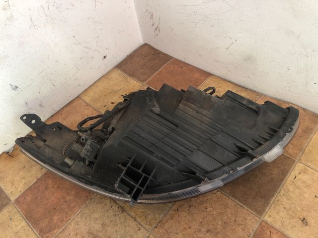 bontott MAZDA 2 Bal Fényszóró