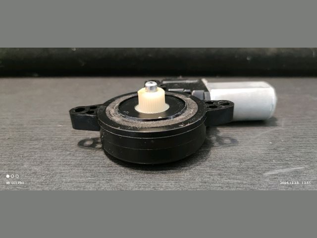 bontott MAZDA 2 Bal hátsó Ablakemelő Motor
