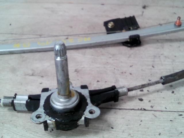 bontott MAZDA 2 Bal hátsó Ablakemelő Szerkezet (Mechanikus)