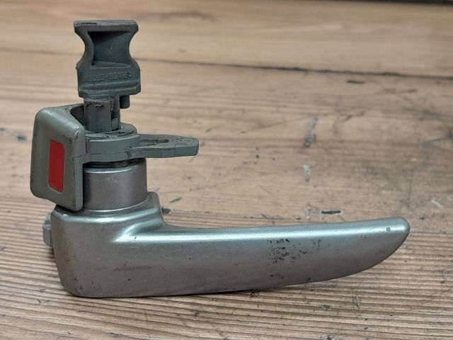 bontott MAZDA 2 Bal hátsó Belső Kilincs