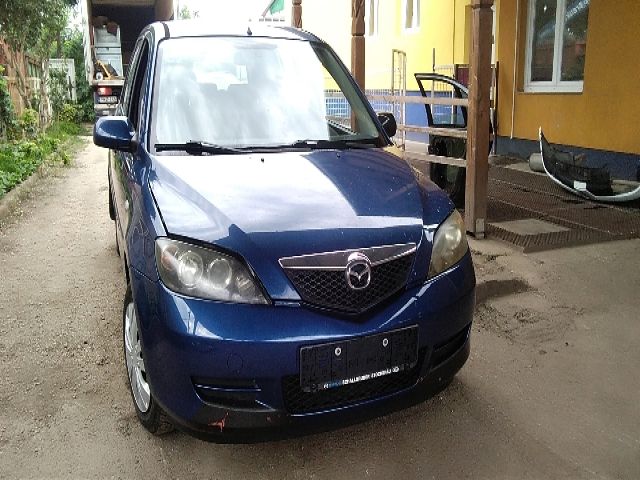 bontott MAZDA 2 Bal hátsó Gumikéder