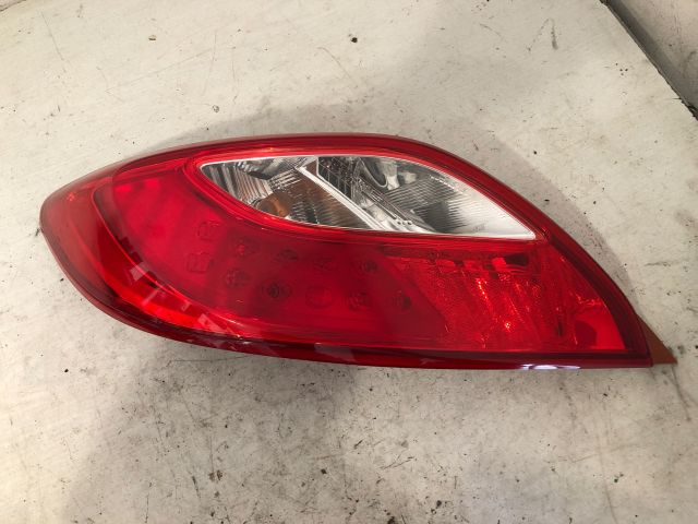 bontott MAZDA 2 Bal Hátsó Lámpa