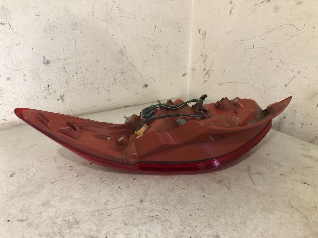 bontott MAZDA 2 Bal Hátsó Lámpa