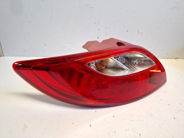 bontott MAZDA 2 Bal Hátsó Lámpa