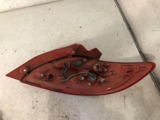 bontott MAZDA 2 Bal Hátsó Lámpa