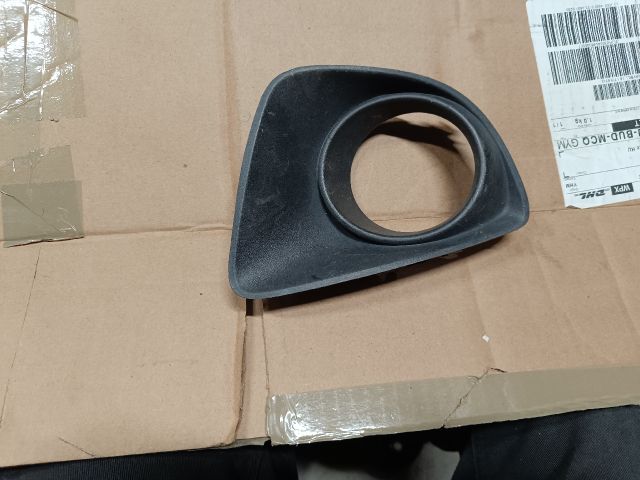 bontott MAZDA 2 Bal Ködlámpa Rács