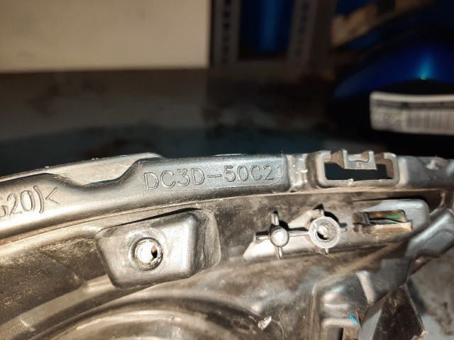 bontott MAZDA 2 Bal Ködlámpa Rács