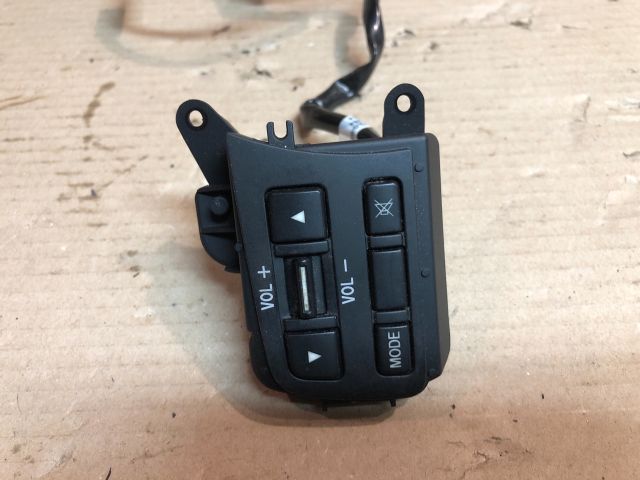 bontott MAZDA 2 Bal Multikormány Kapcsoló