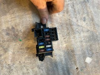 bontott MAZDA 2 Biztosítéktábla Utastér