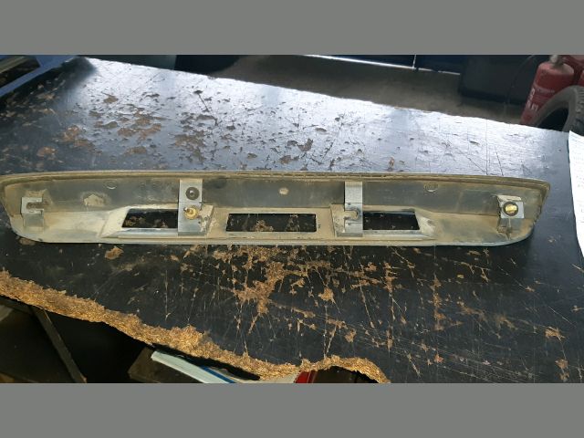 bontott MAZDA 2 Csomagtérajtó Díszléc