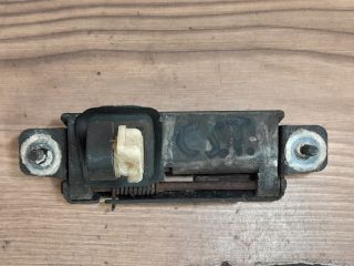 bontott MAZDA 2 Csomagtérajtó Kilincs