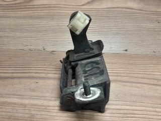 bontott MAZDA 2 Csomagtérajtó Kilincs