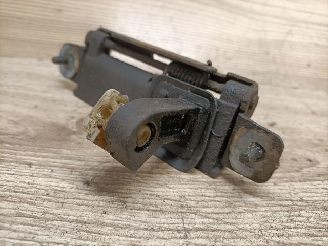 bontott MAZDA 2 Csomagtérajtó Kilincs