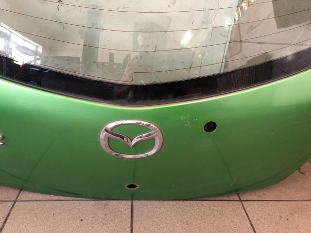 bontott MAZDA 2 Csomagtérajtó (Részeivel)