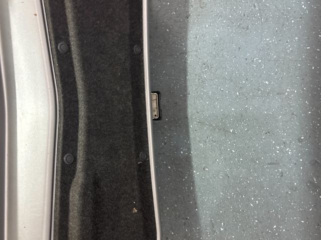 bontott MAZDA 2 Csomagtérajtó (Részeivel)