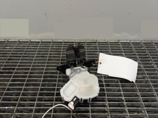 bontott MAZDA 2 Csomagtérajtó Ütköző