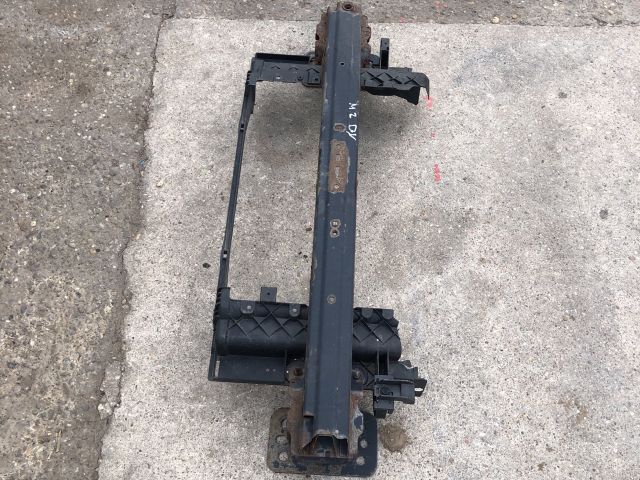 bontott MAZDA 2 Első Lökhárító Merevítő (Fém)