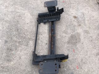 bontott MAZDA 2 Első Lökhárító Merevítő (Fém)