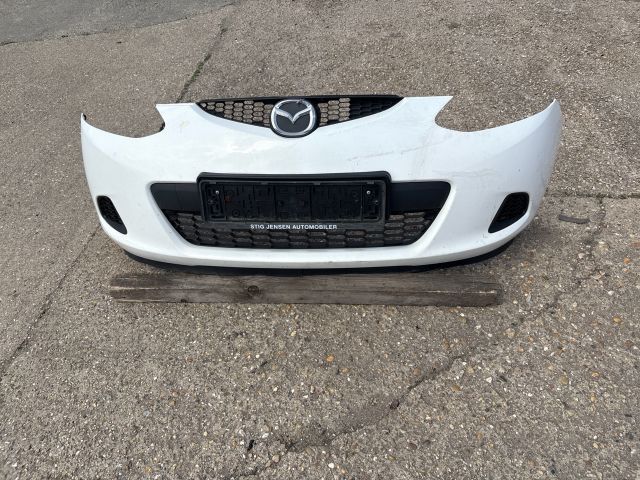 bontott MAZDA 2 Első Lökhárító (Részeivel)