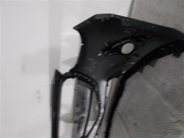 bontott MAZDA 2 Első Lökhárító (Részeivel)