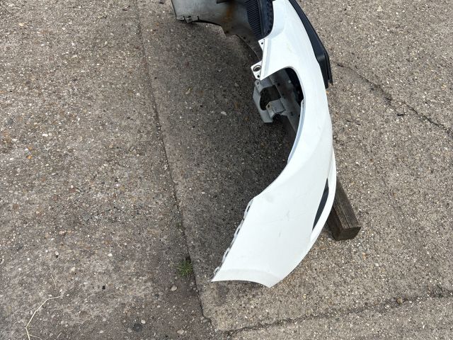 bontott MAZDA 2 Első Lökhárító (Részeivel)