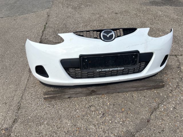 bontott MAZDA 2 Első Lökhárító (Részeivel)