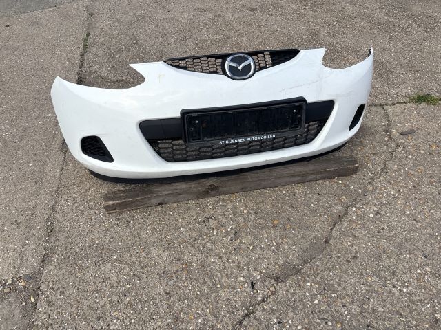 bontott MAZDA 2 Első Lökhárító (Részeivel)