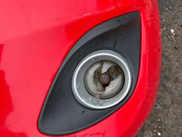 bontott MAZDA 2 Első Lökhárító (Részeivel)