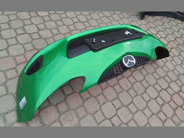 bontott MAZDA 2 Első Lökhárító (Részeivel)