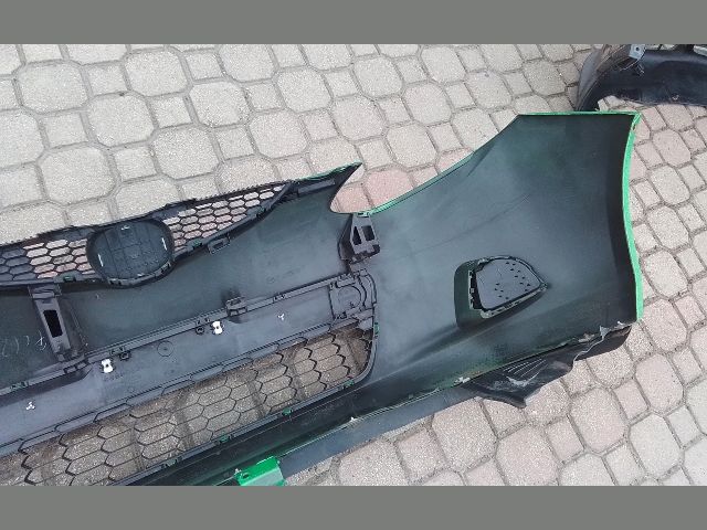 bontott MAZDA 2 Első Lökhárító (Részeivel)