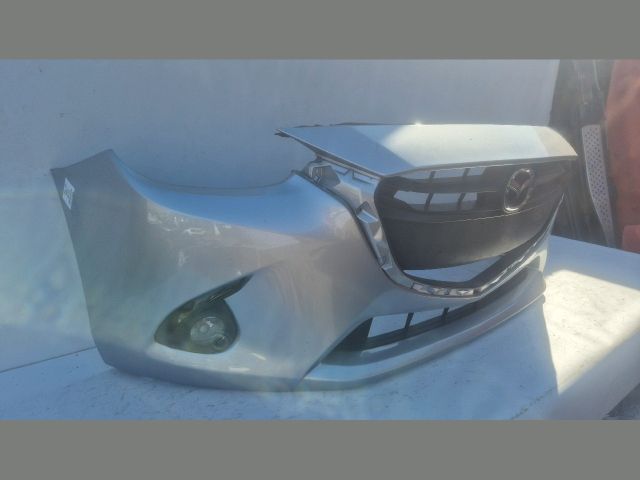 bontott MAZDA 2 Első Lökhárító (Üresen)