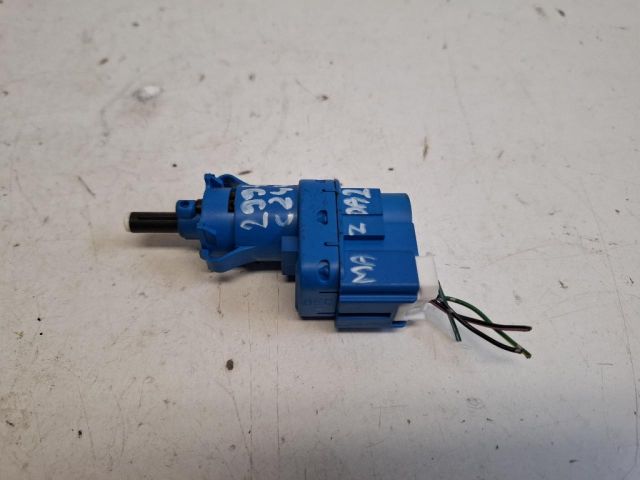 bontott MAZDA 2 Fék Pedál Kapcsoló