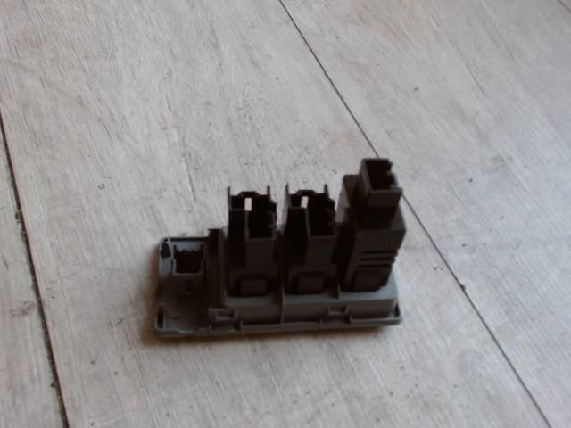 bontott MAZDA 2 Fényszórómagasság Állító Kapcsoló