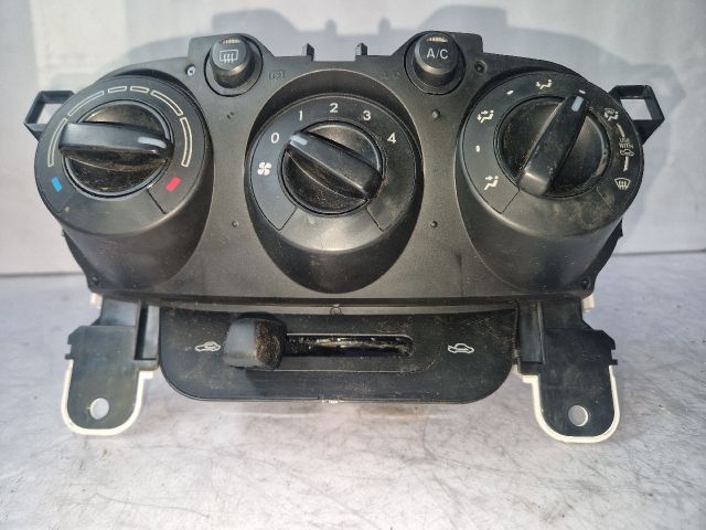 bontott MAZDA 2 Fűtéskapcsoló (manuális klímás)