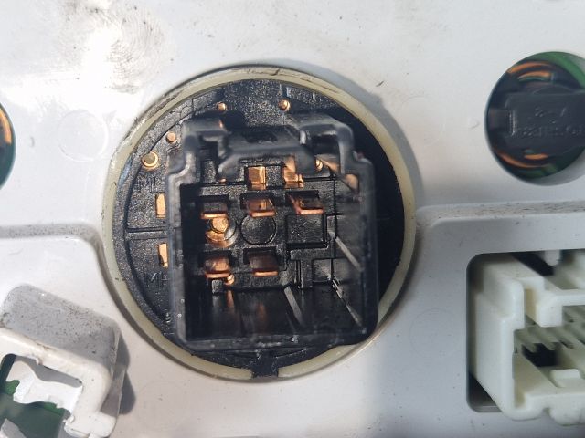 bontott MAZDA 2 Fűtéskapcsoló (manuális klímás)