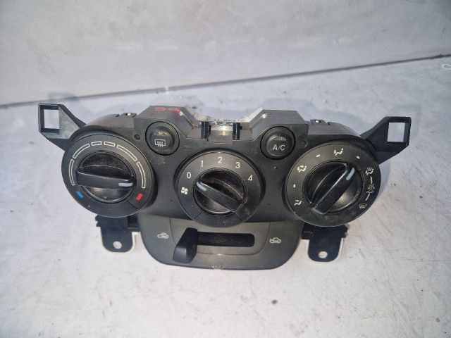 bontott MAZDA 2 Fűtéskapcsoló (manuális klímás)