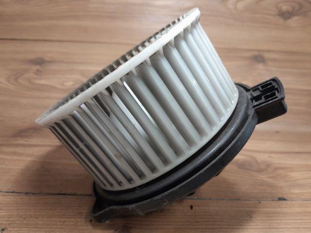 bontott MAZDA 2 Fűtőmotor (Klímás)