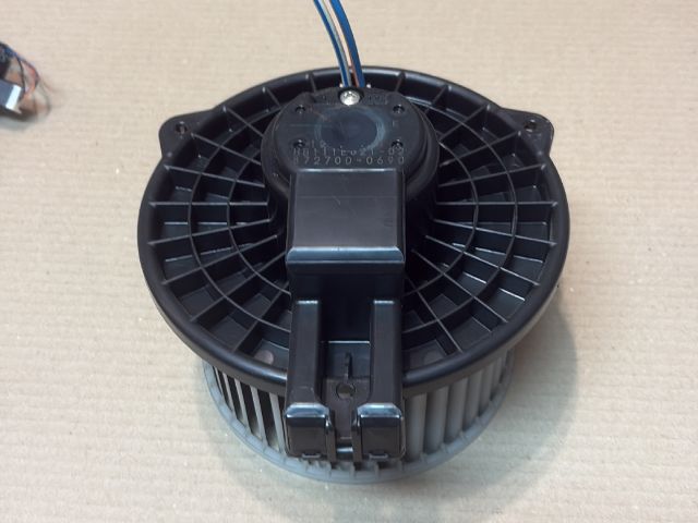 bontott MAZDA 2 Fűtőmotor (Klímás)