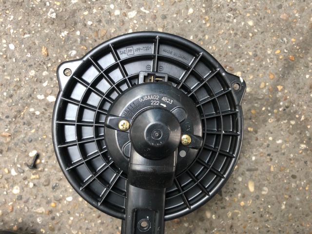 bontott MAZDA 2 Fűtőmotor (Klímás)