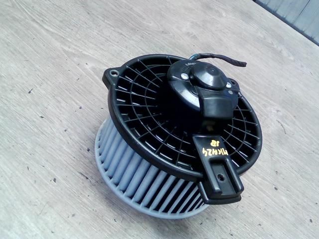 bontott MAZDA 2 Fűtőmotor (Klímás)