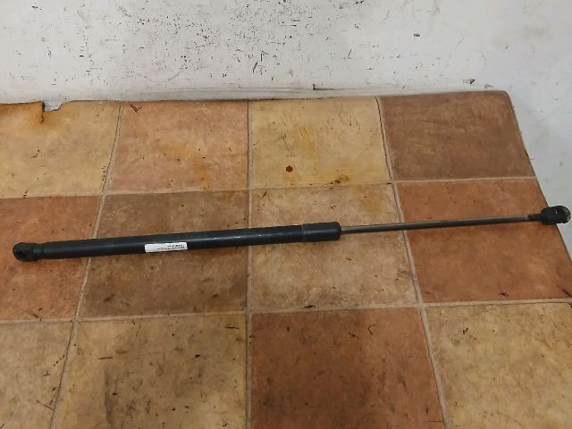 bontott MAZDA 2 Gázrugós Kitámasztó Teleszkóp Csomagtérajtó Bal