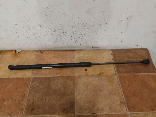 bontott MAZDA 2 Gázrugós Kitámasztó Teleszkóp Csomagtérajtó Bal