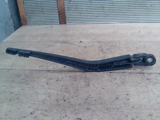 bontott MAZDA 2 Hátsó Ablaktörlő Kar